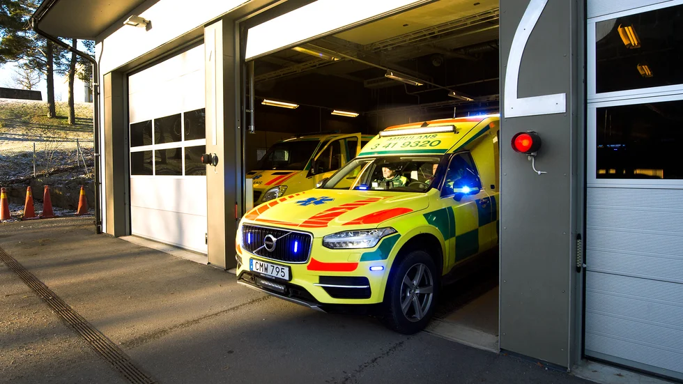 I dag kommer extra städpersonal in för att rengöra de stora ytorna i ambulansbilarna.