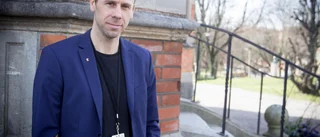 Tjuv slog till mot kommunhus – stal datorer mitt på dagen: "Det är väldigt fräckt gjort"