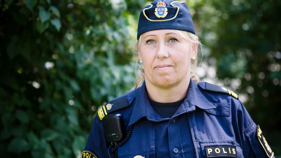 Polisinspektör Jenni Brolin är insatschef och den som leder polisens sökande.