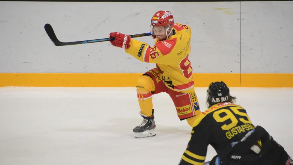 Norrköpingssonen Jesper Sellin har gjort 194 matcher för Kalmar HC. Han kommer att uppnå milstolpen 200 i hockeyallsvenskan.
