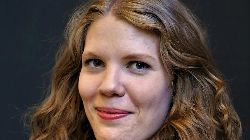 Elisabeth Leyser sjunger på hemmaplan i Länna.