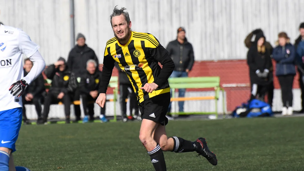 Johan Lundin är lagkapten i Västerviks FF även i år.