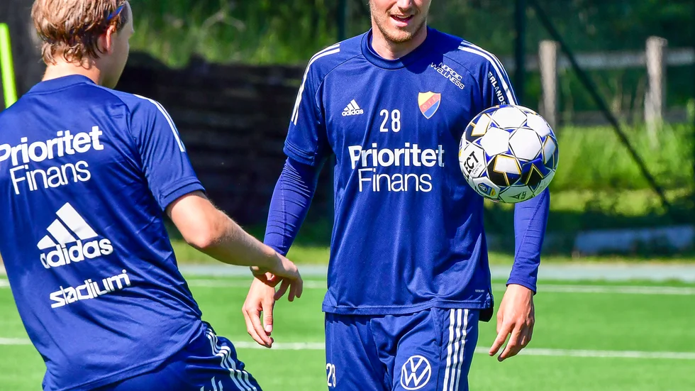 Alexander Abrahamsson blir borta fyra till sex veckor.