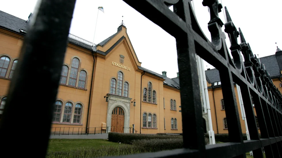 Sverigedemokraterna ser med stor oro på att beslut inte bredare förankras genom de demokratiska processer, skriver debattörerna.
