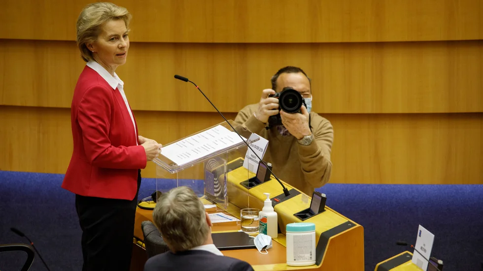 EU-kommissionens ordförande Ursula von der Leyen presenterar sina planer för den ekonomiska återhämtningen efter coronakrisen.