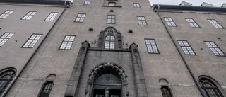 Tidigare våldtäktsmisstänkt Mariefredsbo vill ha pengar