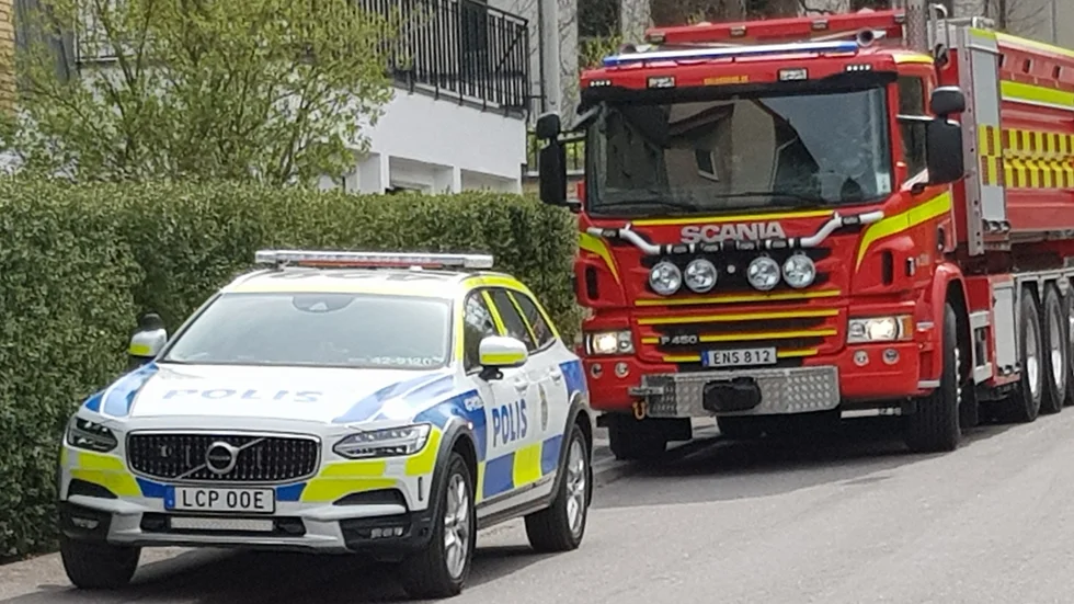 En person fick föras till sjukhus i samband med olyckan.