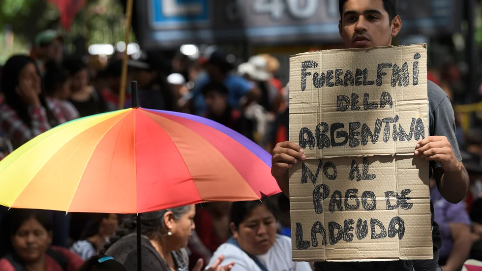 Demonstration mot internationella långivare i Buenos Aires. Bild från februari.