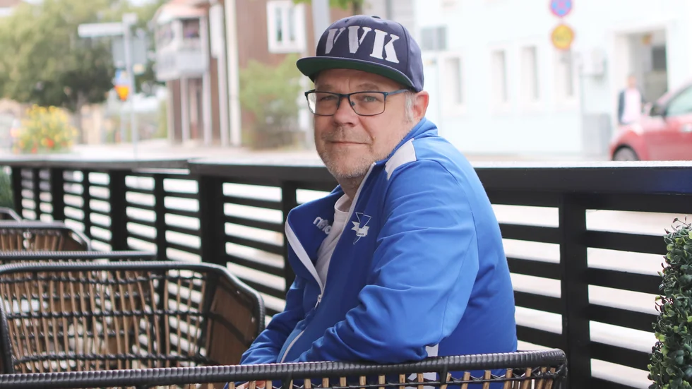 Efter fredagskvällens träning fick sportchefen Kenneth Karlsson meddela spelarna i Vingåker att söndagens bortamatch mot Örkelljunga måste flyttas igen.