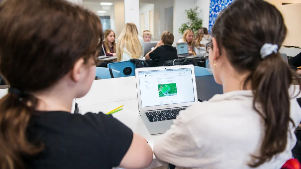 När Socialdemokraterna och Vänsterpartiet styr märks en strategisk centralisering av förskole- och skolenheter.