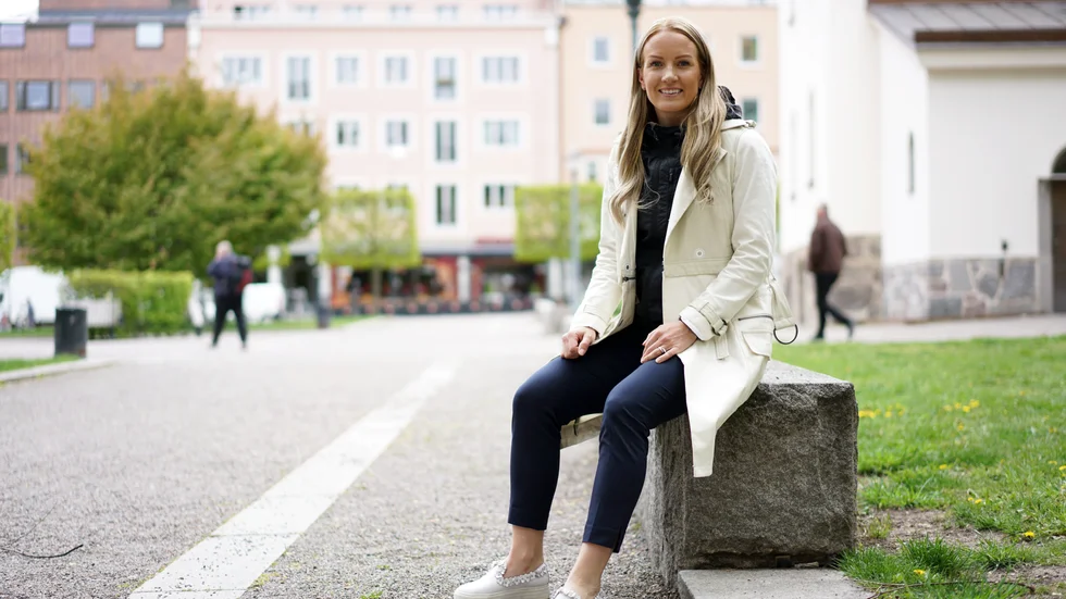 Petra Johansson är väldigt nöjd med att slippa pendla fyra timmar per dag. Nu har hon mycket tid över till annat. 