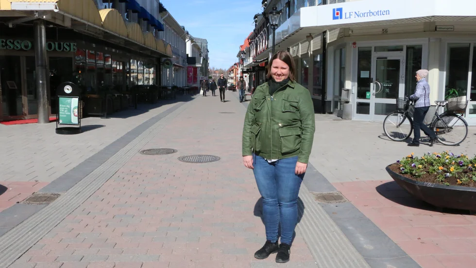 Cecilia Lindström, handelsutvecklare vid Visit Piteå, håller i Vårveckan. Den görs för att uppmärksamma att handel, hotell och restauranger fortsatt håller öppet och mana Piteåborna att handla.
