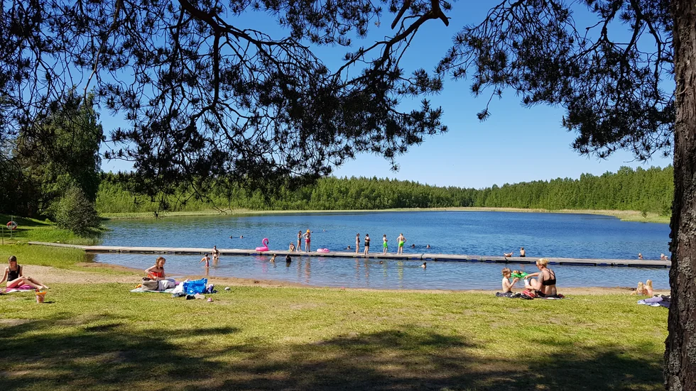 Hamnviken är en av Piteås mest populära badplatser, här är det nu möjligt att bada. (Arkivbild)