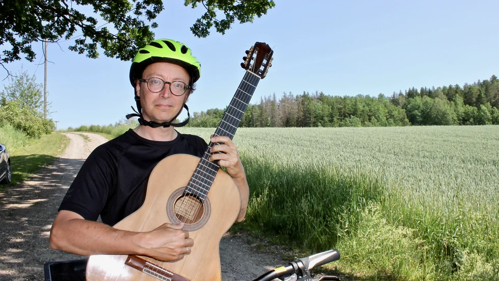 Mårten Falk ger sig ut på Sverigeturné med sin cykel och sin akustiska gitarr. Totalt blir det sju stopp, med början i Vadsbro kyrka den 13 juli och avslutning i Katrineholm den 27 juli. 