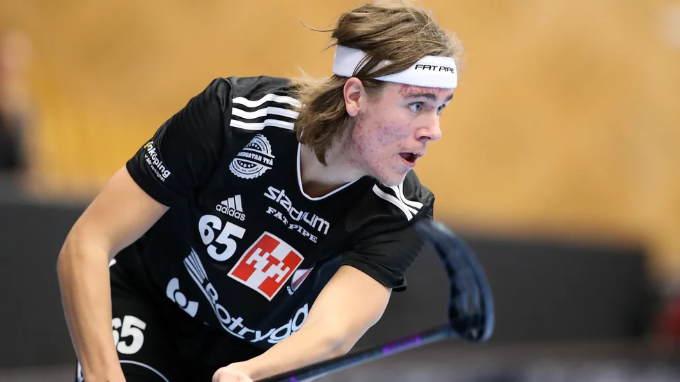 Libk-stjärnan Oskar Hovlund, Motalasonen och backen, drömmer om en VM-plats efter helgens landslagsspel.