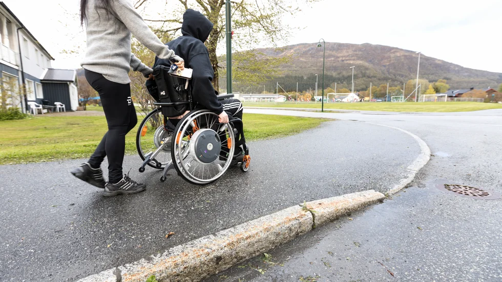 Inspektionen för vård och omsorg (Ivo) har begärt att Humana assistans ska upphöra med sin personliga assistans verksamhet, något som skapat oro bland företagets brukare och personal.