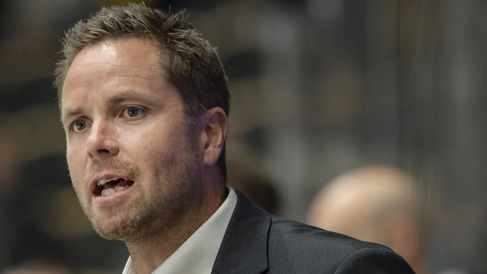 Stefan Hedlund har skrivit på två nya år med Rapperswil-Jona Lakers.