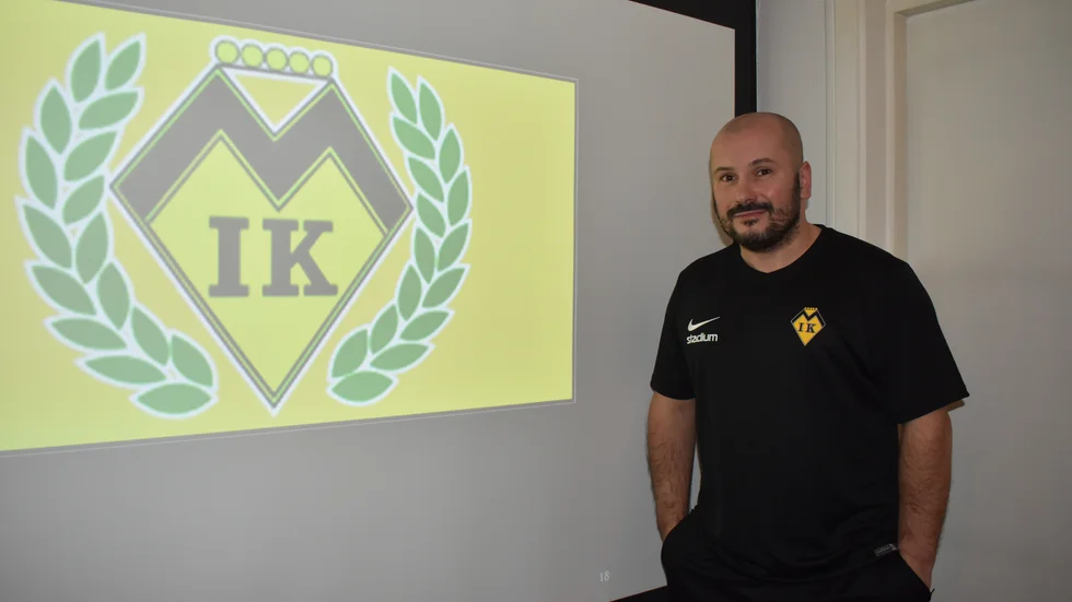 Samir Kanlic, ny tränare i Myckle, fick se sitt lag besegra Sunnanås andralag med 2–1.