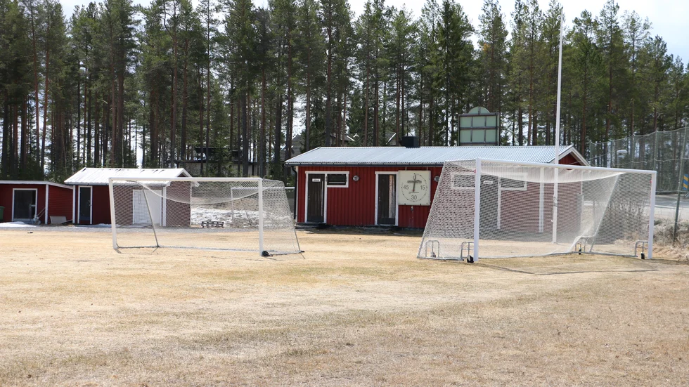Jullevallen har inte sett A-lagsfotboll på tio år, men ungdomslagen i Södra United använder gräsytan till både träningar och matcher.