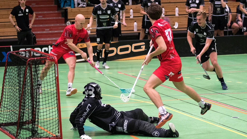 Wibax Piteå kan spela med två lag i division 1. Men klubben stressar inte med beslutet. (Arkivbild)
