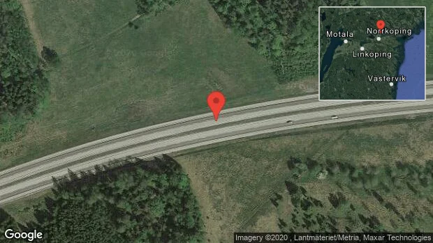 Fallna träd skapar problem i trafiken