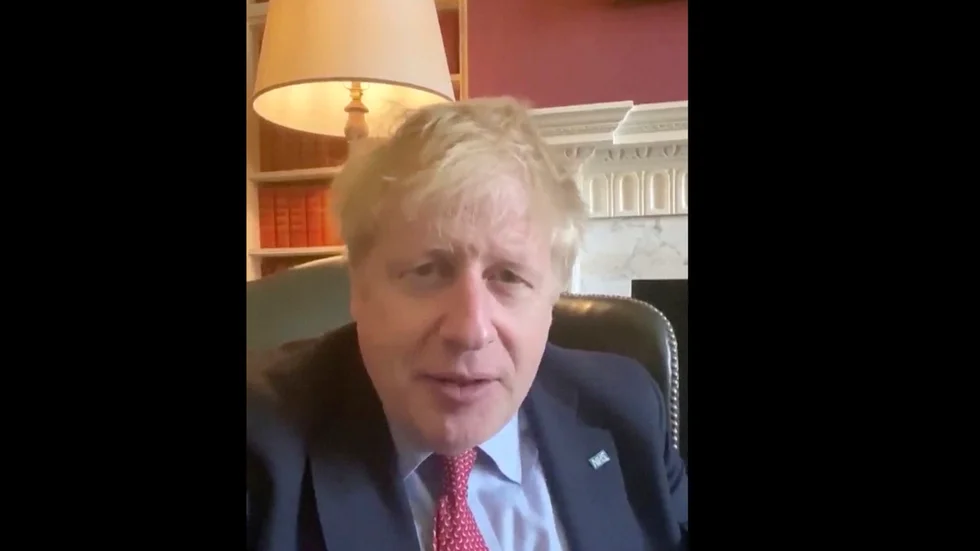 En bild på Storbritanniens premiärminister Boris Johnson som han själv lade ut på Twitter den 27 mars i samband med att han testats positivt för coronaviruset.
