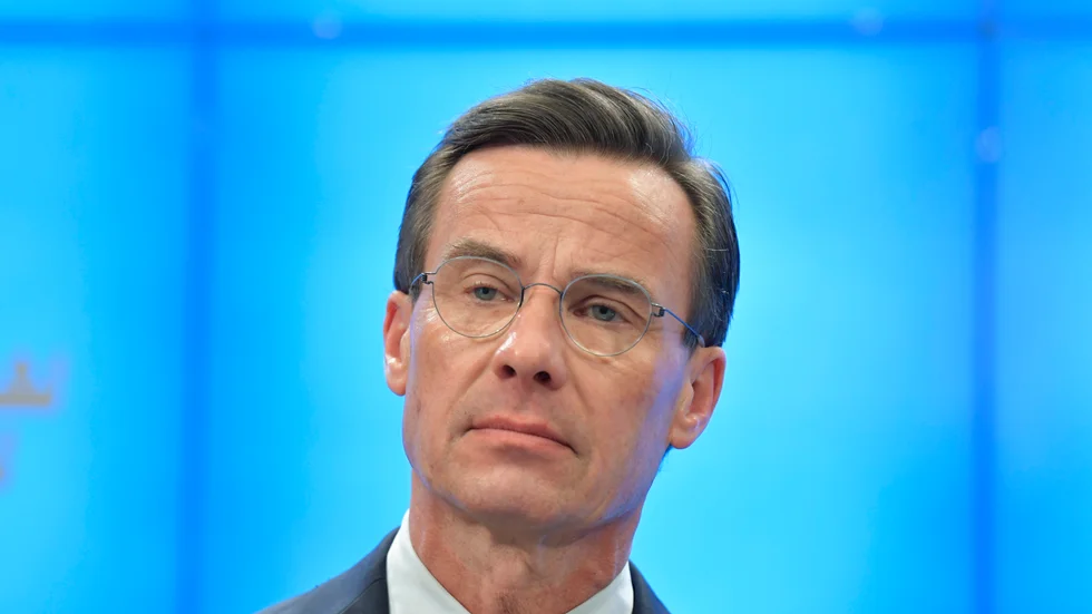 Moderaternas partiledare Ulf Kristersson anser att bolag som tar emot offentligt stöd i coronakrisen ska avstå från aktieutdelning.