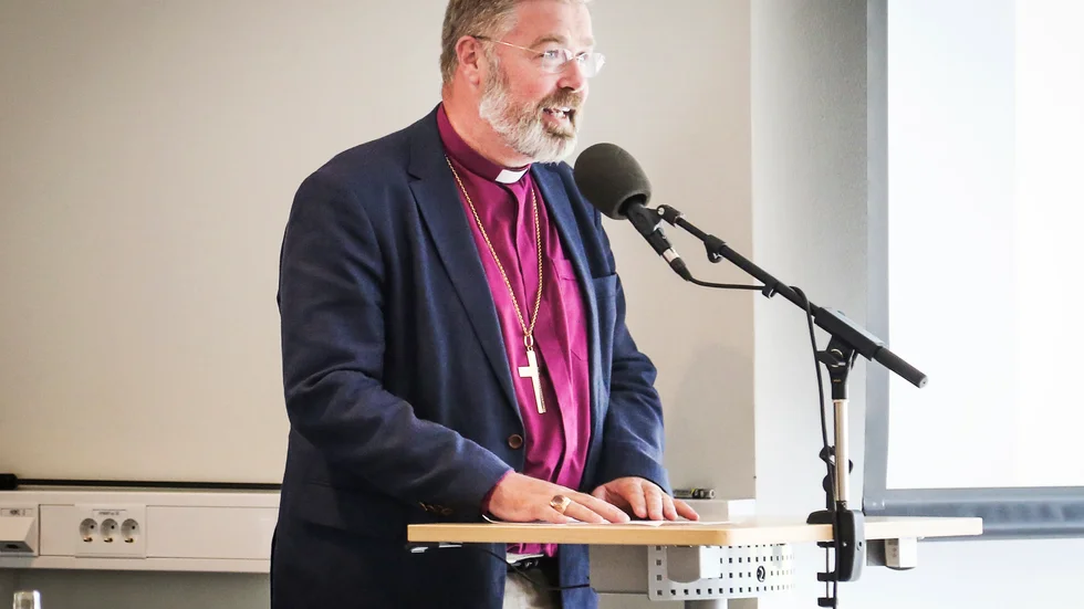 Biskop Thoms Petersson ser det som en sorg att det konflikterna inte gått att lösa i församlingen.