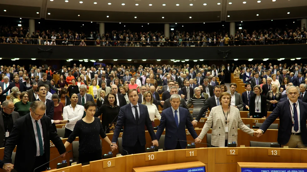 M och KD bedriver problematiska samarbeten i EU-parlamentet.