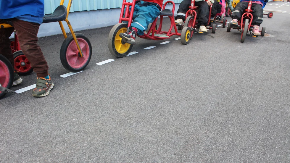 Barnen fick cykla en lagom runda så att alla skulle orka. På grund av sekretessregler har vi valt att inte fotografera barnens ansikte. 