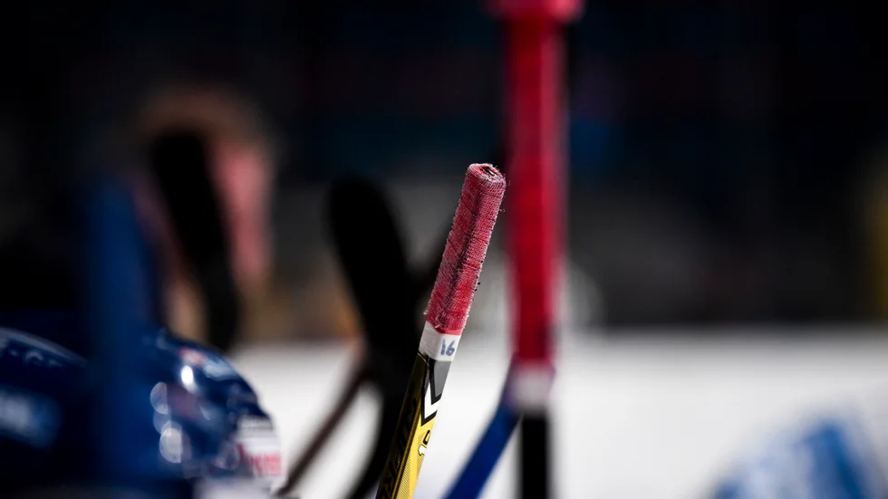 Likt många andra idrotter är hockey en materialsport. Fritidsbanken underlättade livet för bland annat många unga.
