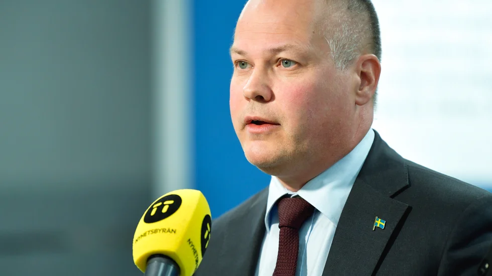 Justitie- och migrationsminister Morgan Johansson (S) har KU-anmälts för att ha dröjt med tilläggsdirektiven.
