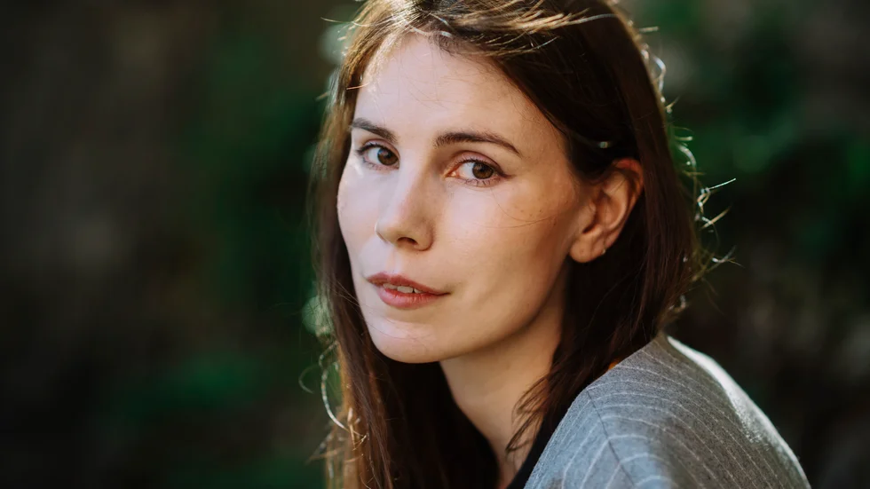 Pauline Skött hade kontrakt med ett stort skivbolag – men fick inte uppfylla sin dröm, att släppa ett album. Nu har hon brutit sig loss och släpper "Always live always" på eget skivbolag.