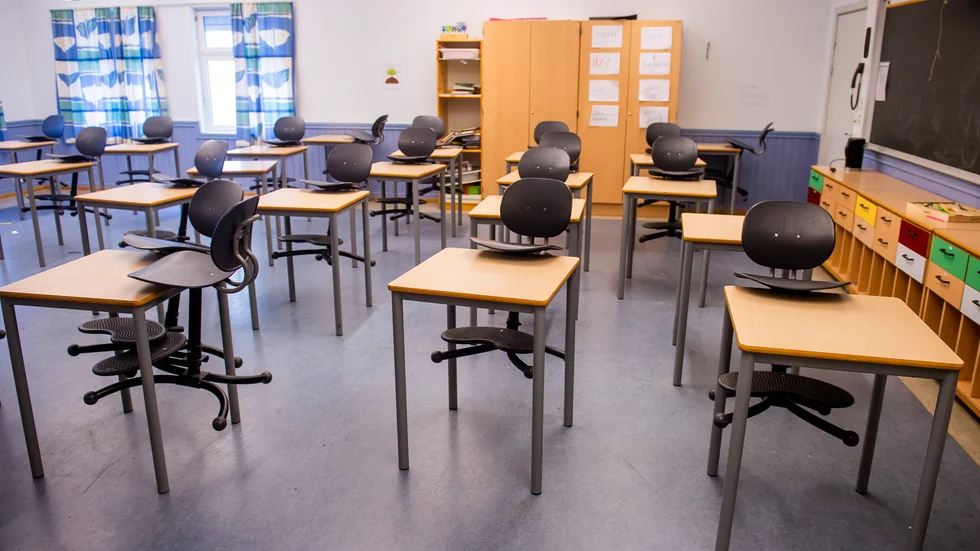 "Vi har varit oroliga hur det skulle bli med betygen under en pågående pandemi och med tanke på det är vi positivt överraskade", säger Johan Ringaby, skolområdesschef för grundskolan.