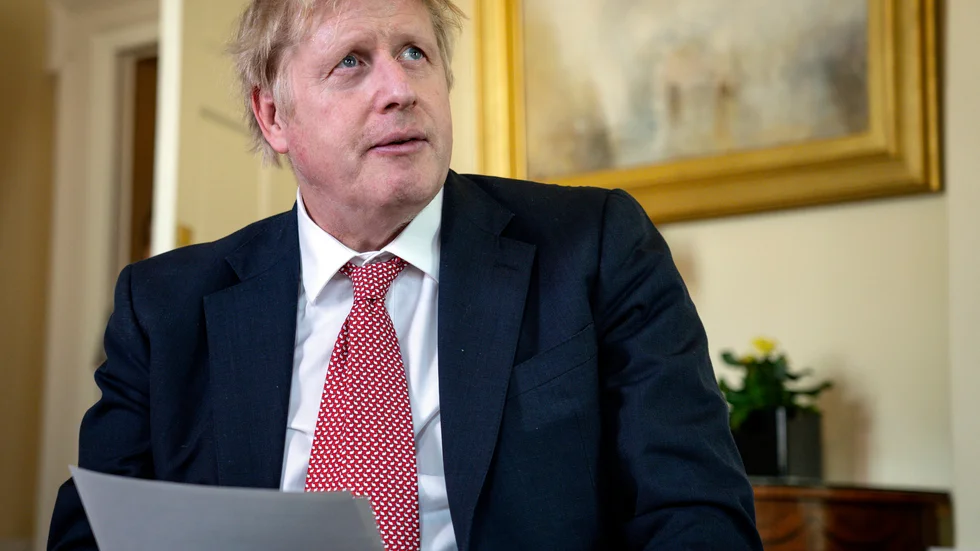 Storbritanniens premiärminister Boris Johnson vid ett videomeddelande den 12 april då han skrevs ut från sjukhuset, en vecka efter det att han lagts in på grund av coronavirussymtom.