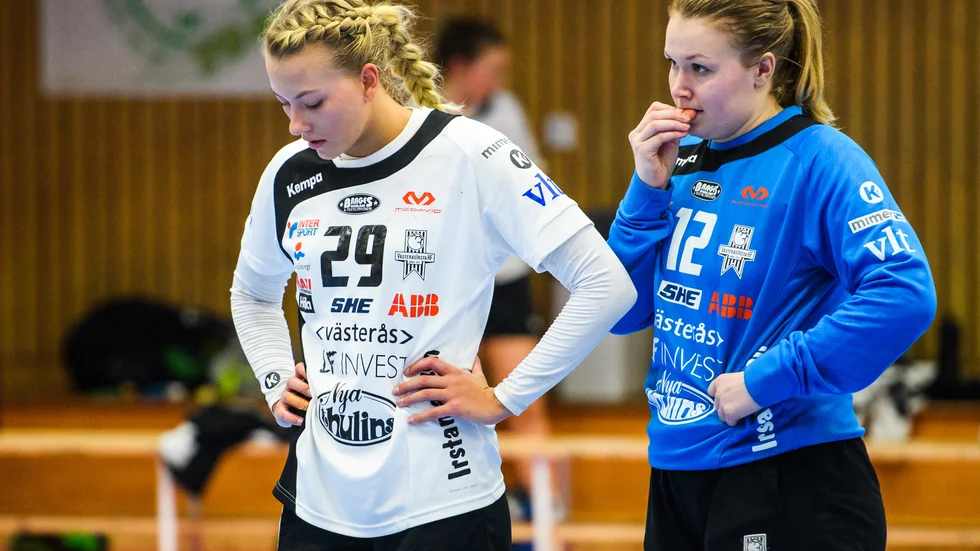 Emma Hultborg (till höger) byter VästeråsIrsta mot Guif.