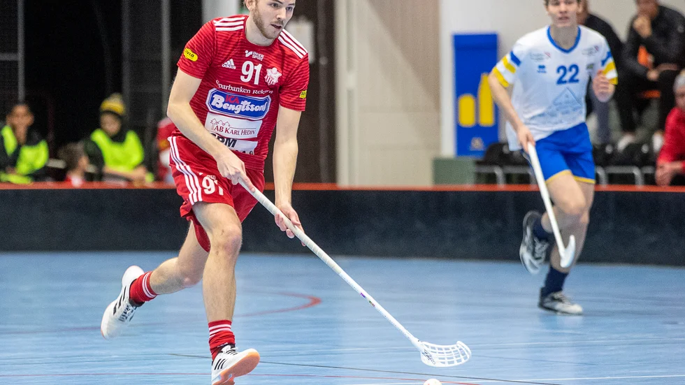 SIBK och Erik Lindahl hoppas på en seriestart i september.