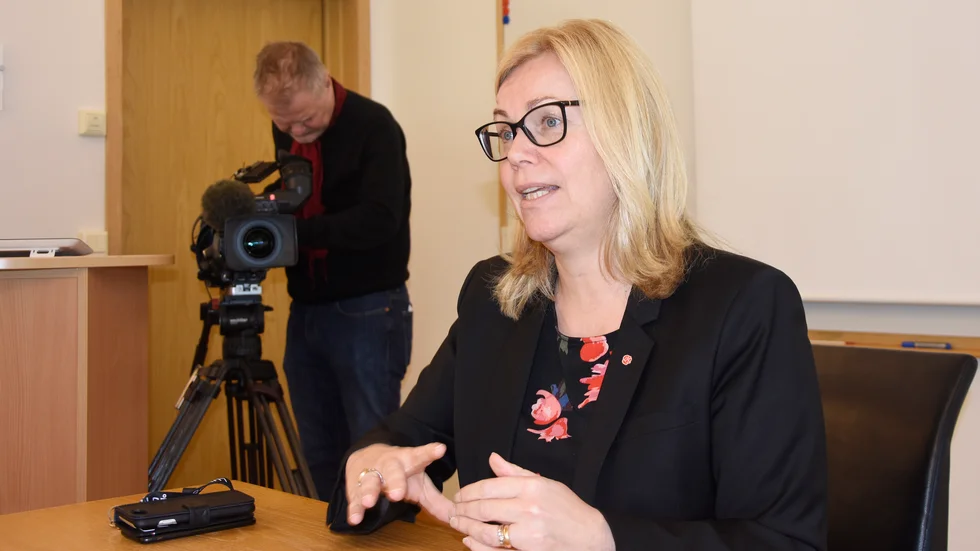 "I slutändan kommer det att handla om två saker – avbryt eller fortsätt (omstruktureringen av Luleås skola, reds anm)", säger Luleås socialdemokratiska kommunalråd Lenita Ericson. 