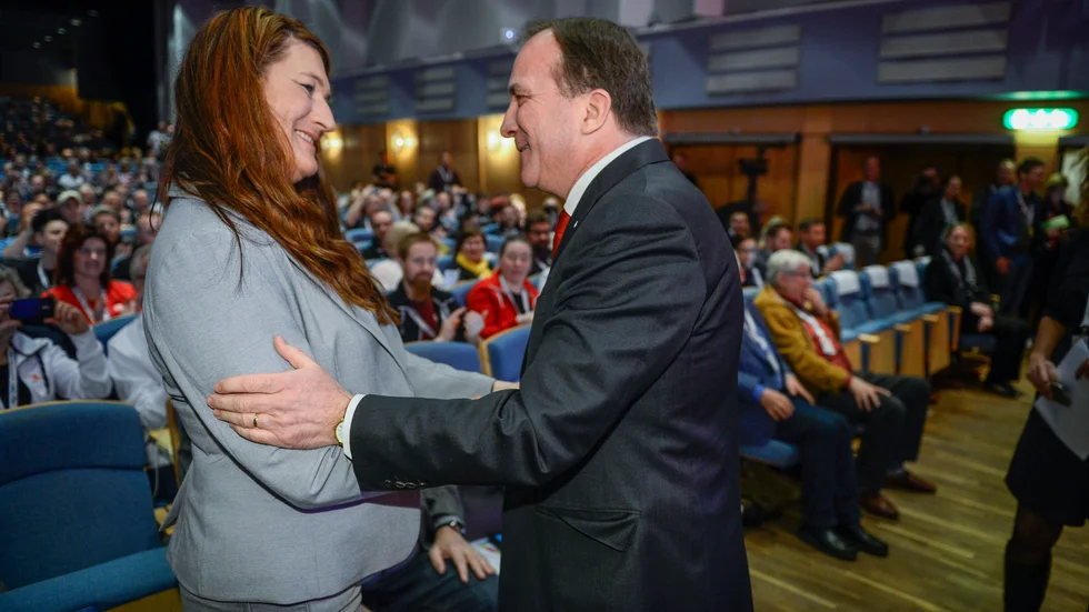 Statsminister Stefan Löfven hälsade på Susanna Gideonsson under Handels kongress 2015. Under måndagen väljs Gideonsson till ny LO-ordförande.