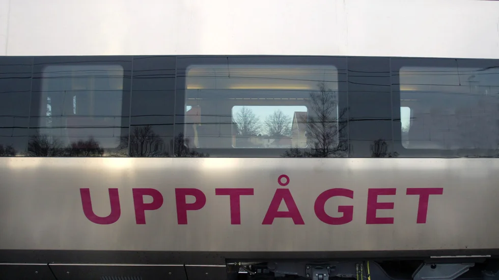 "Jag är fortfarande chockad." Det säger den man som attackerades på Upptåget på torsdagen. Han vittnar om kaos bland passagerarna.