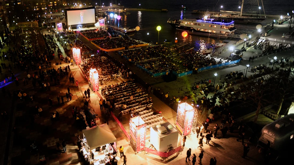 21 olika filmfestivaler har bidragit med filmer till den digitala "We are one". Arkivbild från filmfestivalen i Tribeca.