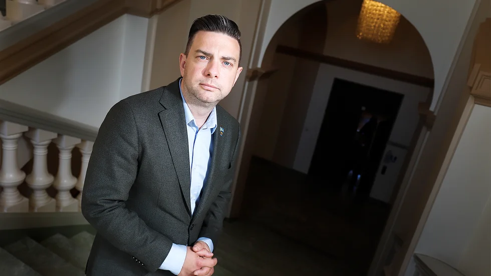 Kommunstyrelsens ordförande Jimmy Jansson (S) vill tillsammans med den politiska majoriteten skärpa språkkraven för den som söker jobb i Eskilstuna kommun.
