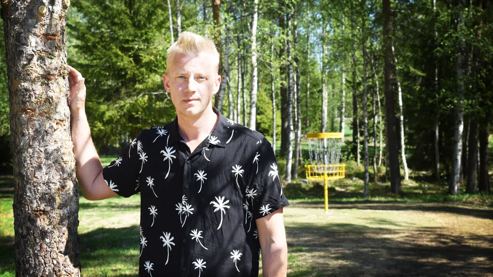Nu är Jesper Lundmark en del av discgolfens Hall of fame. Allting började ute i Bergsbyn.