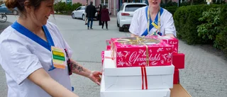 Glad och god överraskning till vårdpersonalen