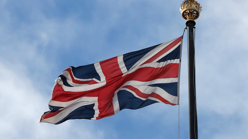 Union Jack-flaggan ovanför parlamentshuset.