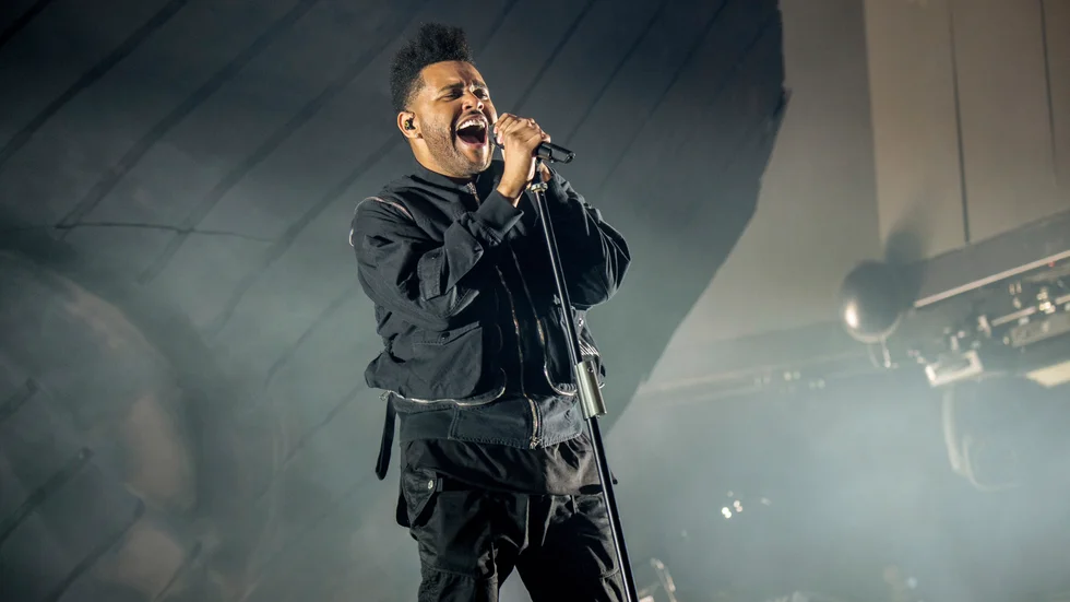 The Weeknd toppar både album- och singellistan. Arkivbild.