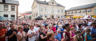 PDOL väntar med att ställa in festivalen