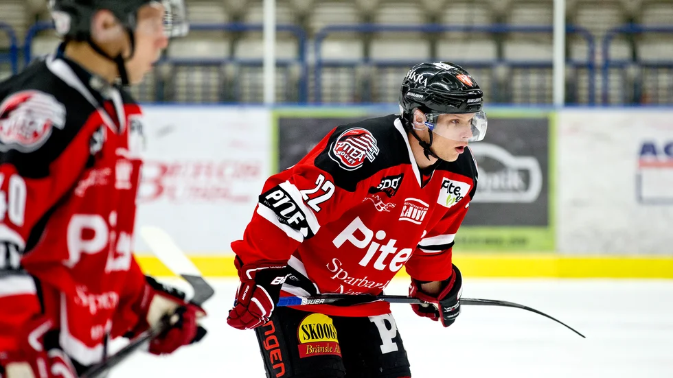 Jonathan Tholander var en mål- och poängspruta i Piteå Hockey. Nu avslutar han karriären. (Arkivbild)