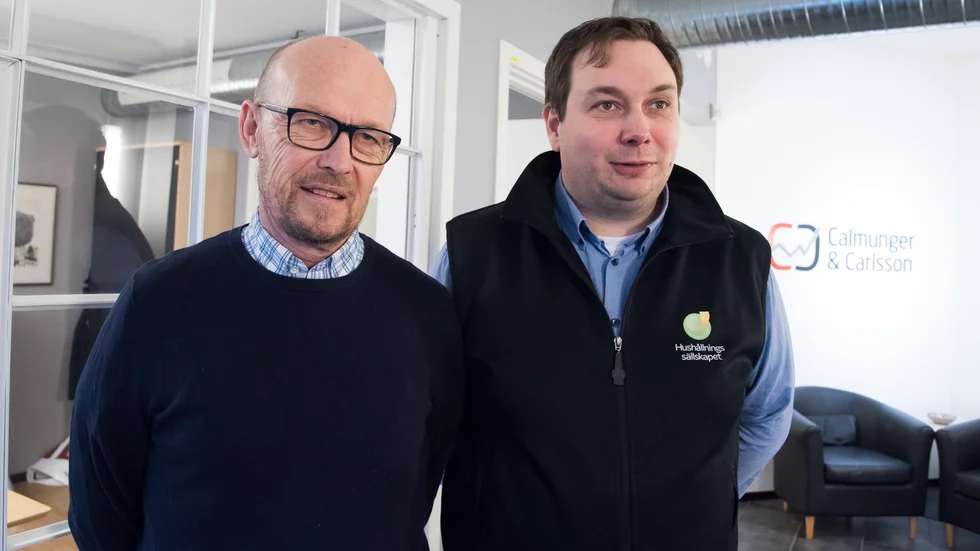 Jan Carlsson, ägare av Calmunger och Carlsson, och Axel Pettersson från Hushållningssällskapets redovisning, är båda hoppfulla och nöjda med det nyligen påbörjade samarbetet. 