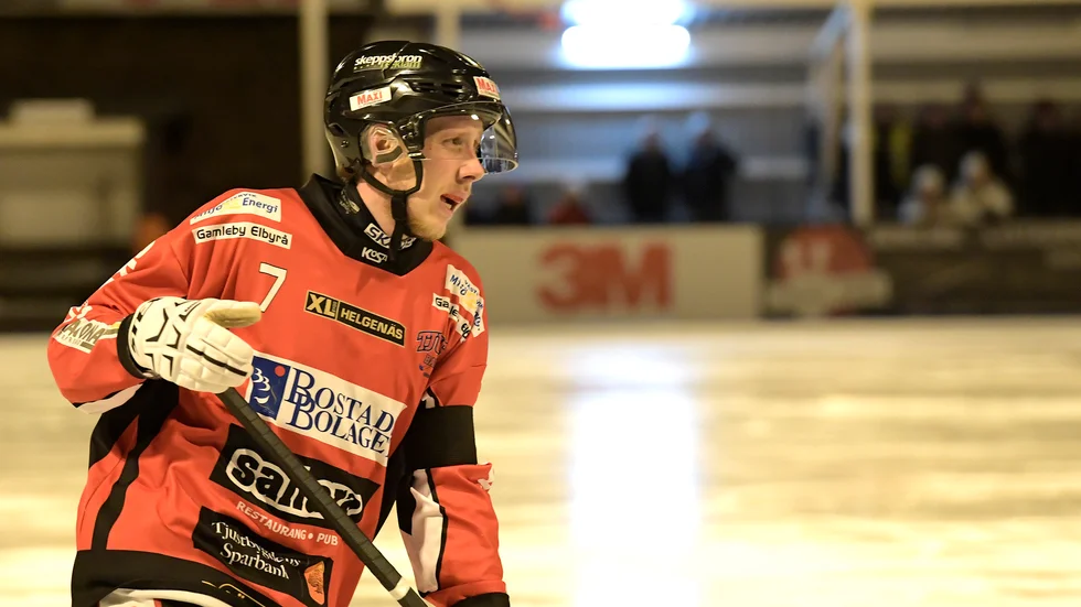 Erik Skogh har spelat på mittfältet i de senaste matcherna och han har gjort det på ett övertygande sätt.